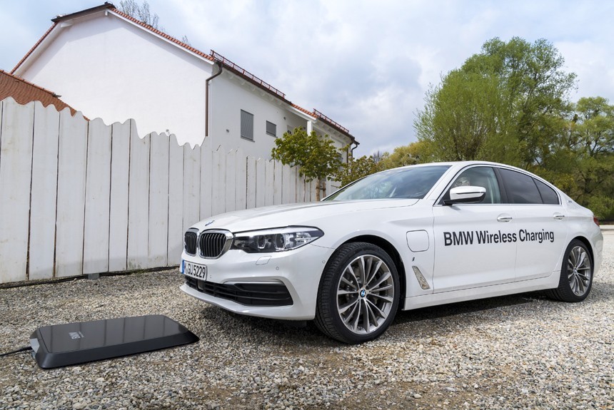 Обновки BMW: подогретый X3 M40d, беспроводная зарядка и другое