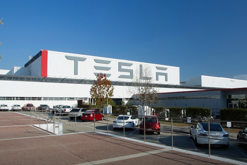 Компания Tesla станет частной?