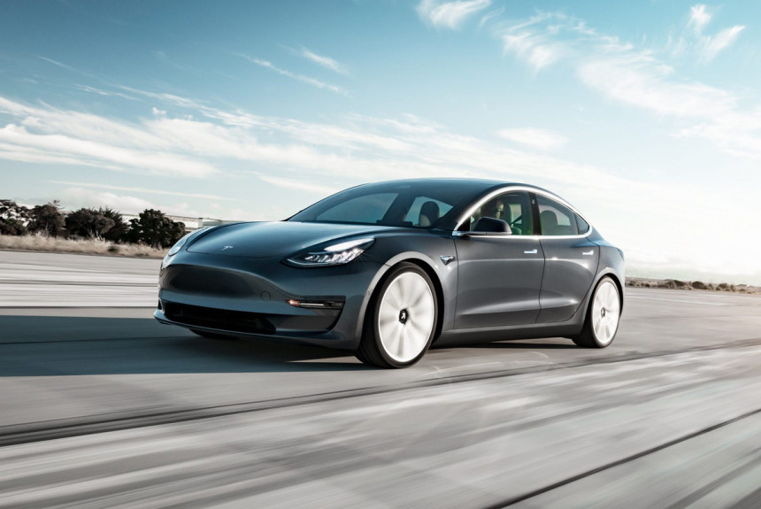 Tesla Model 3 дешевеет: скидка вместо бесплатной зарядки