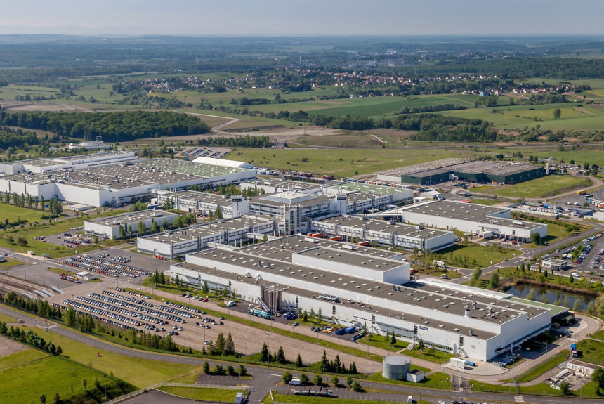 Daimler выставил на продажу завод, выпускающий Смарты