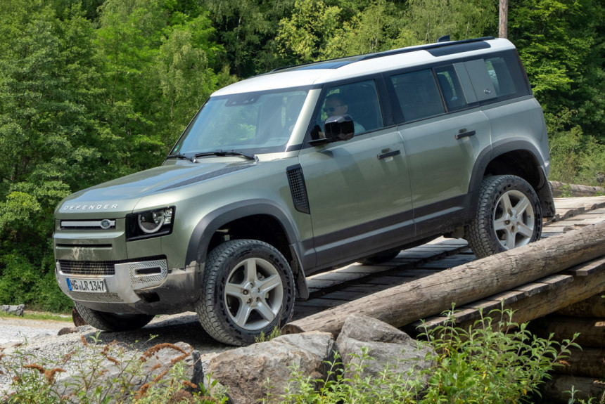 Land Rover Defender: цены в России и расширение гаммы
