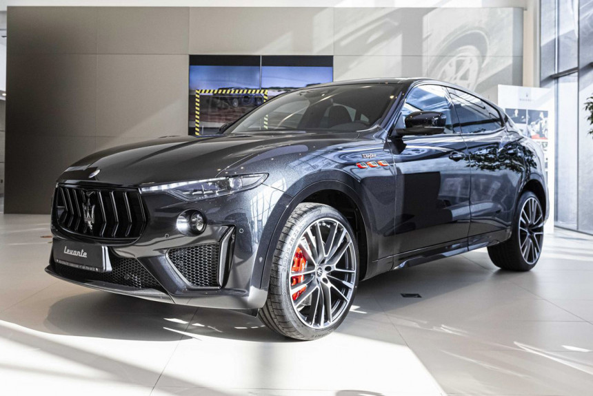 Обновленный Maserati Levante в России: теперь и V8