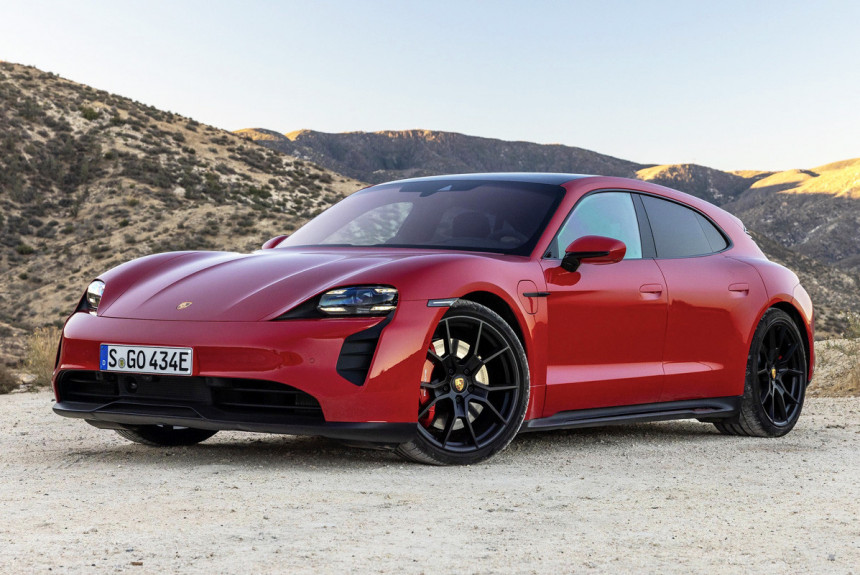 Porsche Taycan: версия GTS, новая прошивка и универсал