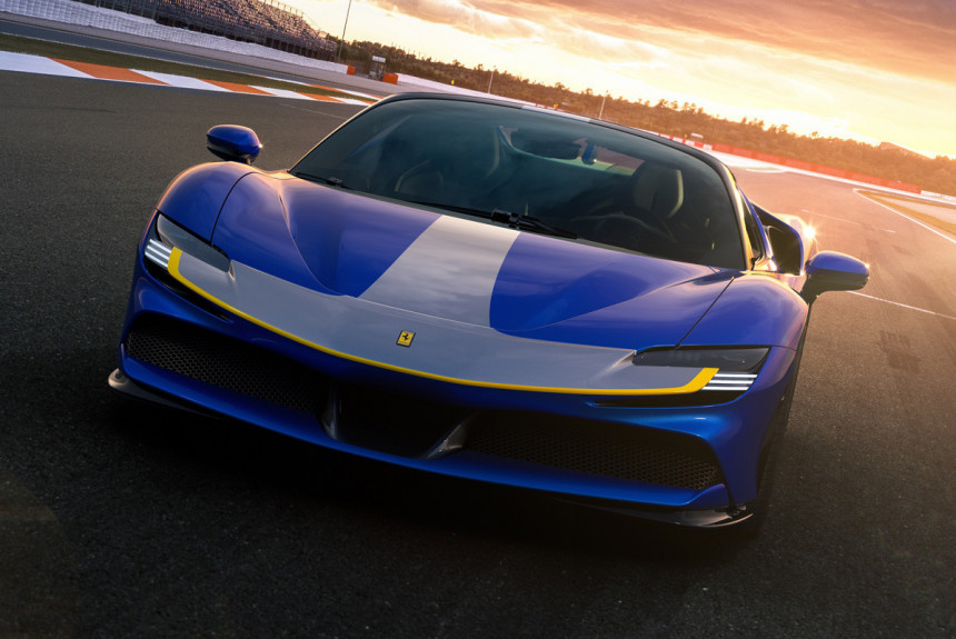 Компания Ferrari поставила новый рекорд продаж
