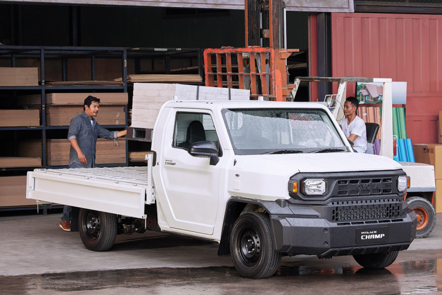 Серийный грузовичок Toyota Hilux Champ: максимум практичности