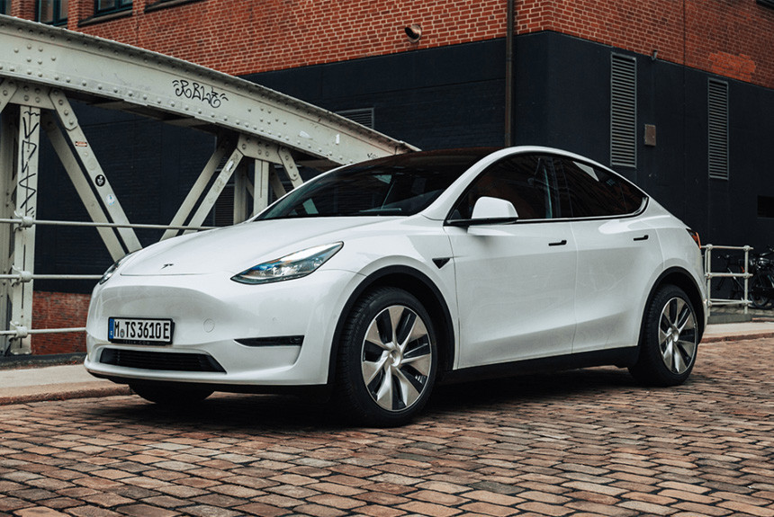 Tesla Model Y стала европейским бестселлером в 2023 году