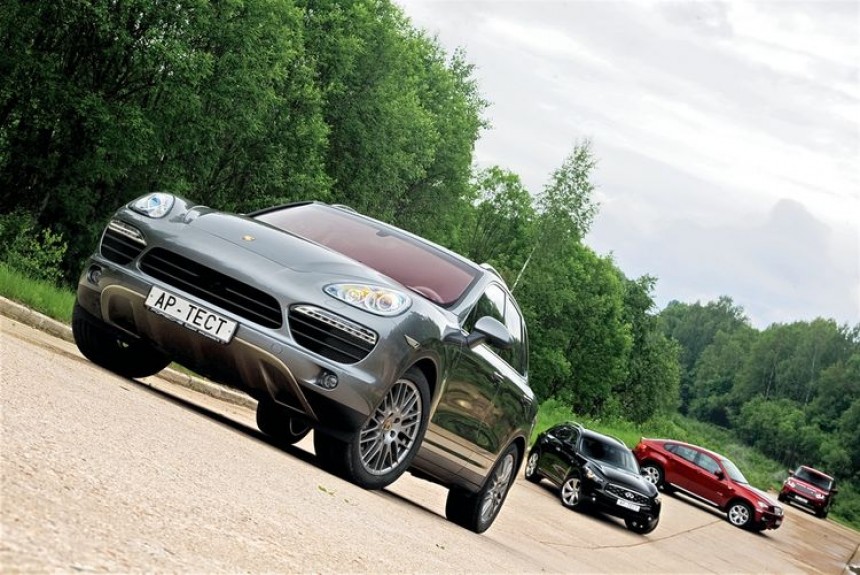 Range Rover Sport Supercharged, Infiniti FX50, BMW X6 xDrive50i или новейший Porsche Cayenne S?