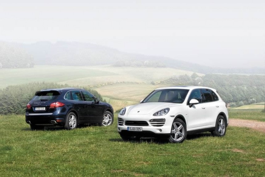 В Кельне журналистам представили кроссоверы Porsche Cayenne с моторами V6: дизельным и бензиновым