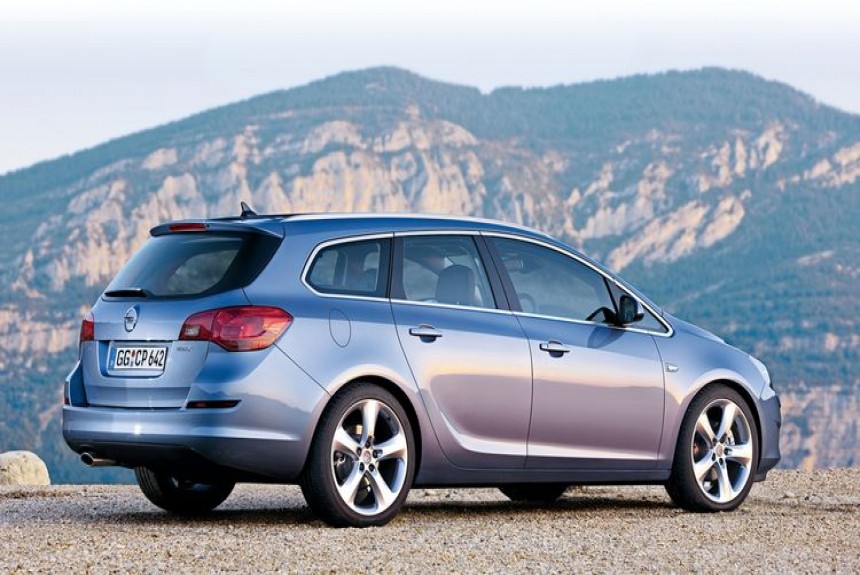 Что заставит предпочесть новый универсал Opel Astra Sports Tourer однообъемникам Meriva и Zafira?