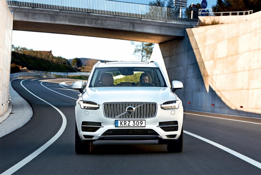 Сергей Знаемский и три версии нового Volvo XC90, включая гибридную