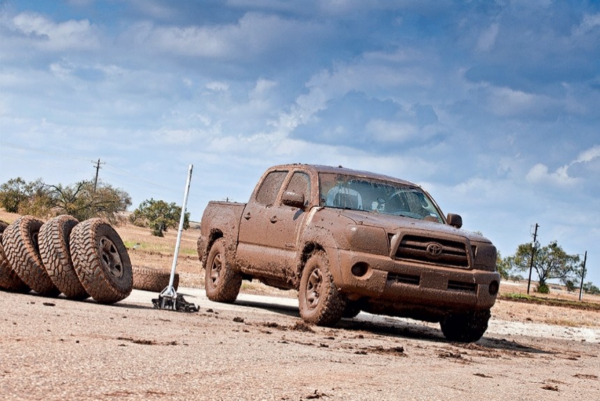 Испытываем семь комплектов «грязевых» шин класса MT размерности 265/65 R16 в Техасе