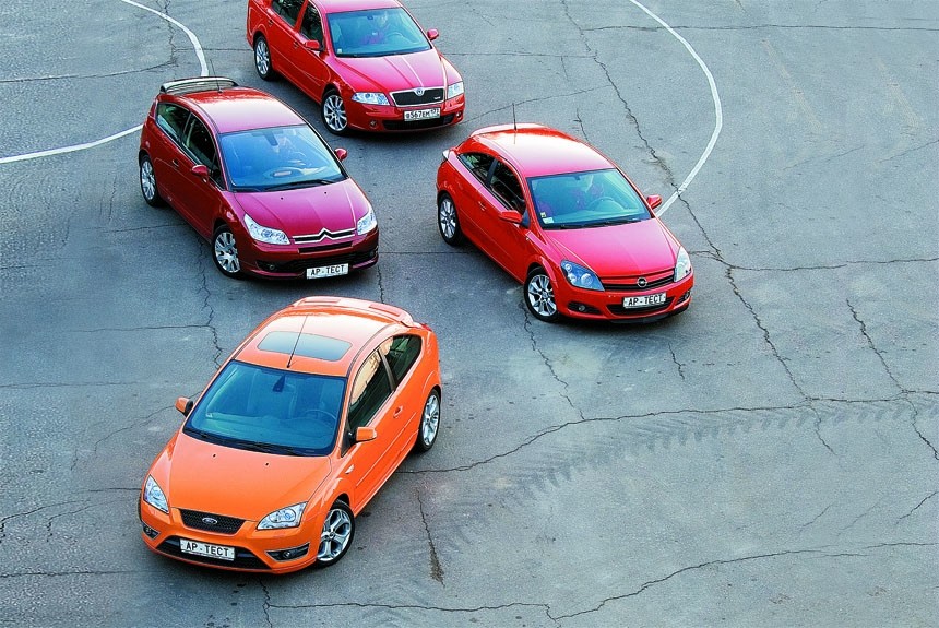 Citroen C4 VTS, Ford Focus ST, Opel Astra GTC и Skoda Octavia RS. Тест хот-хэтчей