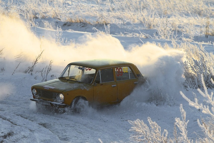 Первый зимний ралли-спринт в Ленинградской области собрал больше шестидесяти участников