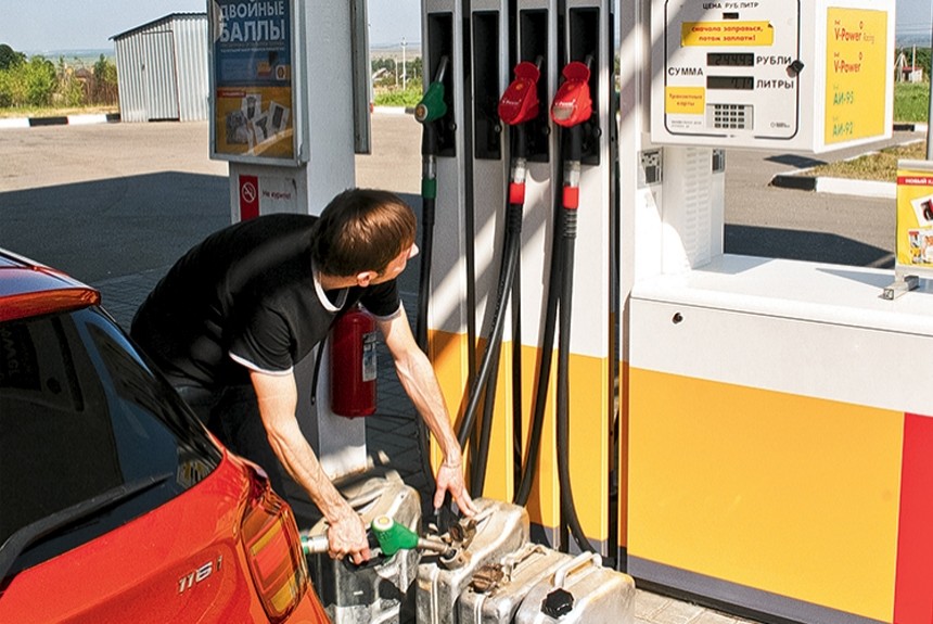 Акцизы на топливо могут повысить с 1 апреля