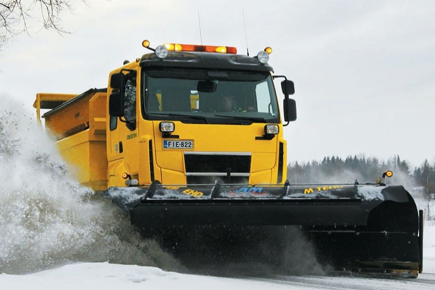 Уборка на полной скорости: как чистят дороги в Финляндии