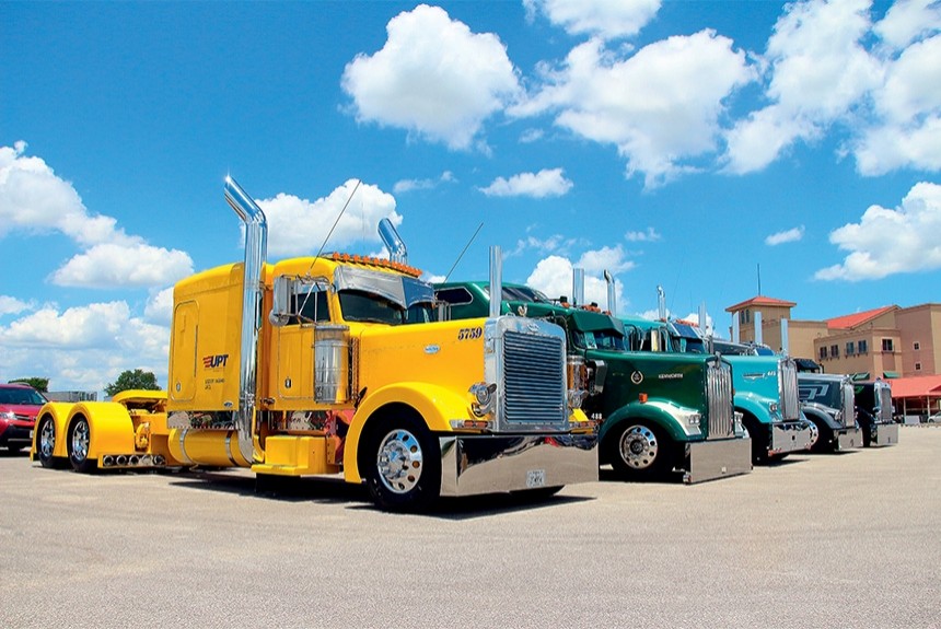 Хром и масло: наш репортаж со смотра самых красивых грузовиков США и Канады