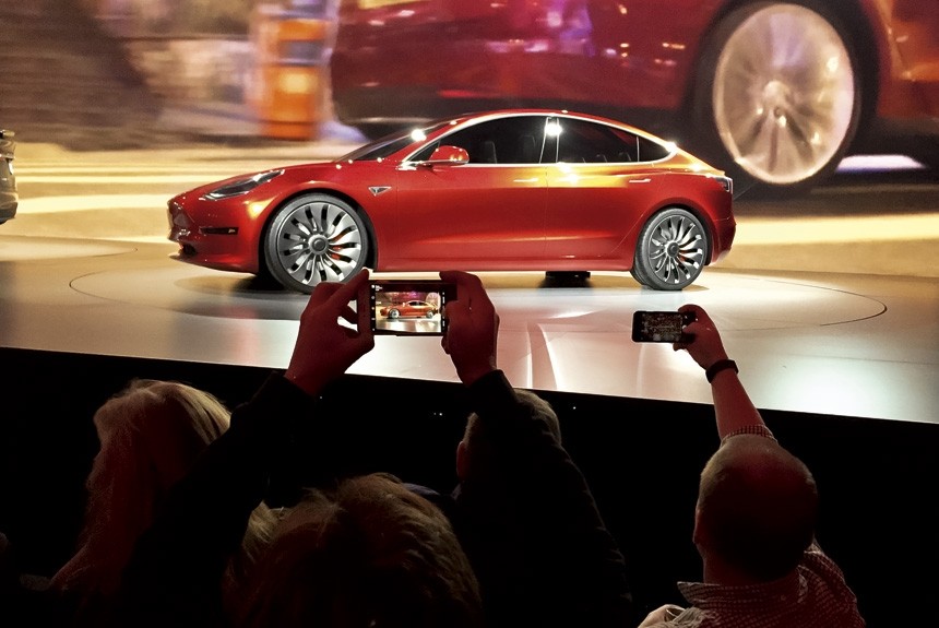 Tesla Model 3: финансовый лайфхак или оружие новой потребительской реальности?