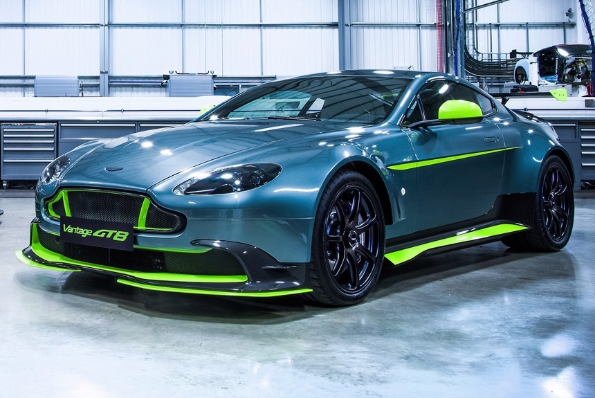 Aston Martin Vantage GT8: на полпути от дороги к треку
