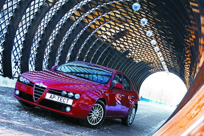 В нашей «примерочной» — седан Alfa Romeo 159