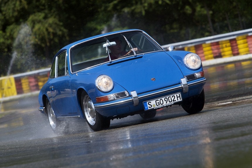 Porsche и Pirelli разработали новые шины для старых спорткаров