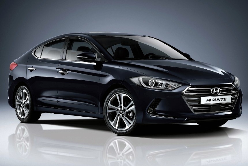 Новый седан Hyundai Elantra: ставка на строгий дизайн и экономичность
