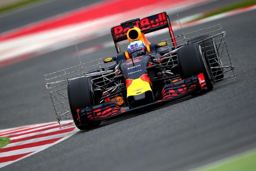 В Барселоне состоялись тесты Формулы-1 — первые из двух, разрешенных в ходе сезона