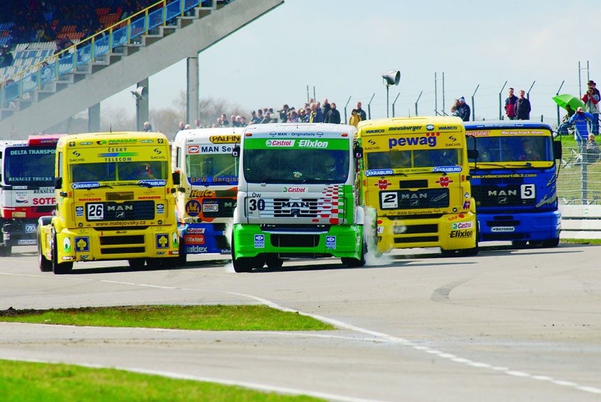 Кольцевые гонки грузовиков: Кубок Европы по трак-рейсингу 2004 года