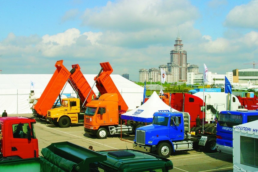 Большой смотр на Ходынке: репортаж с выставок «Строительная техника и технологии» и «Коммерческий транспорт»