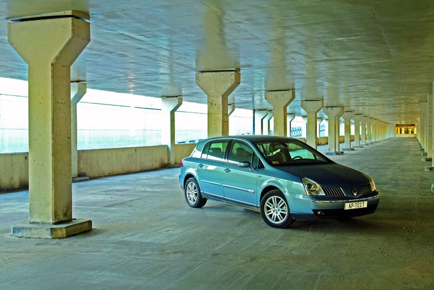 Примерка хэтчбека Renault Vel Satis