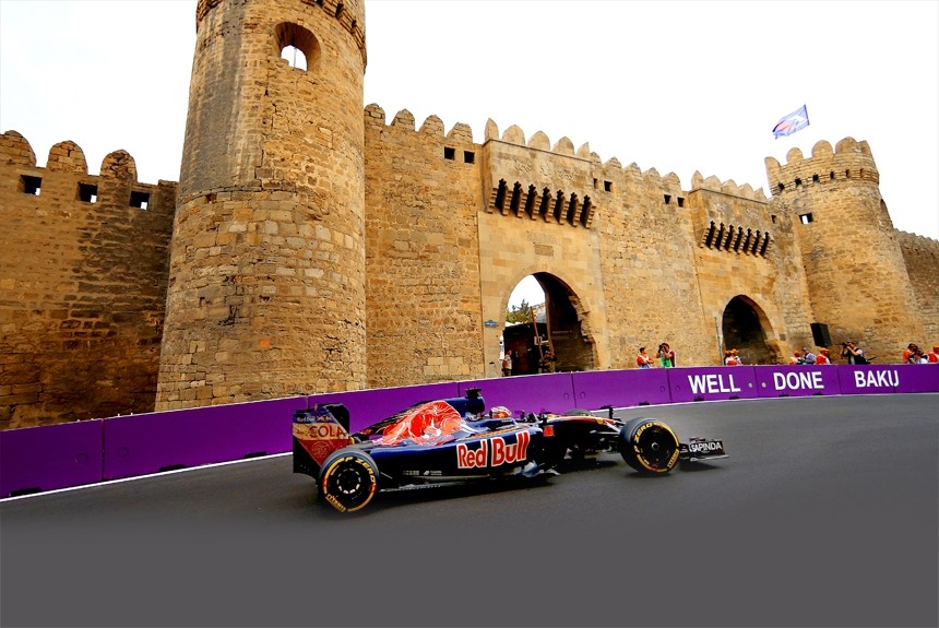 В чем залог грядущего долголетия гонки Формулы-1 в Баку? Репортаж Сергея Иванова из Азербайджана
