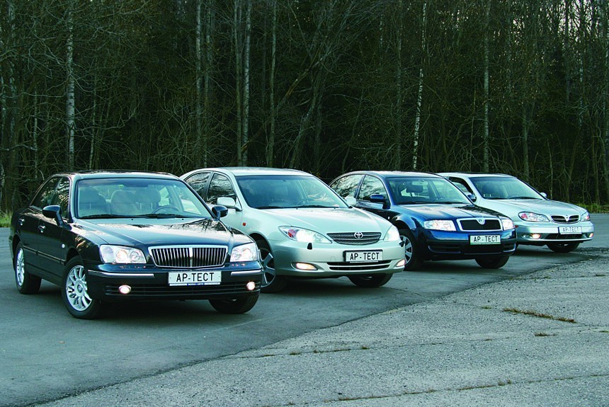 Второй эшелон: седаны Hyundai XG, Nissan Maxima, Skoda Superb и Toyota Camry