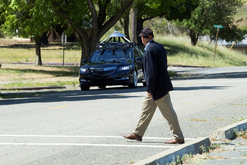 В Калифорнии разрешили испытания автономных машин без водителя на борту
