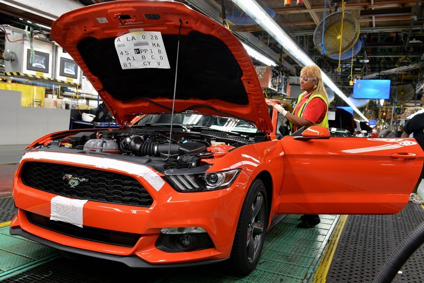 Производство спорткаров Ford Mustang приостановлено