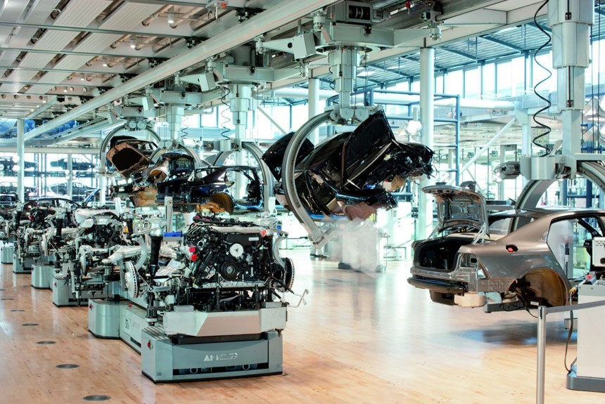 «Стеклянная мануфактура» Volkswagen: электромобили вместо Фаэтона