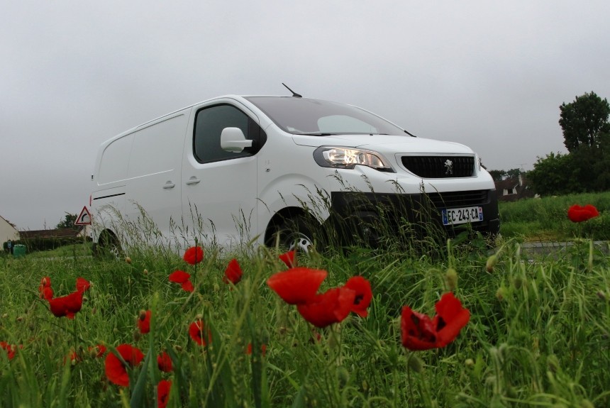 Новые Peugeot Expert и Citroen Jumpy придут на российский рынок