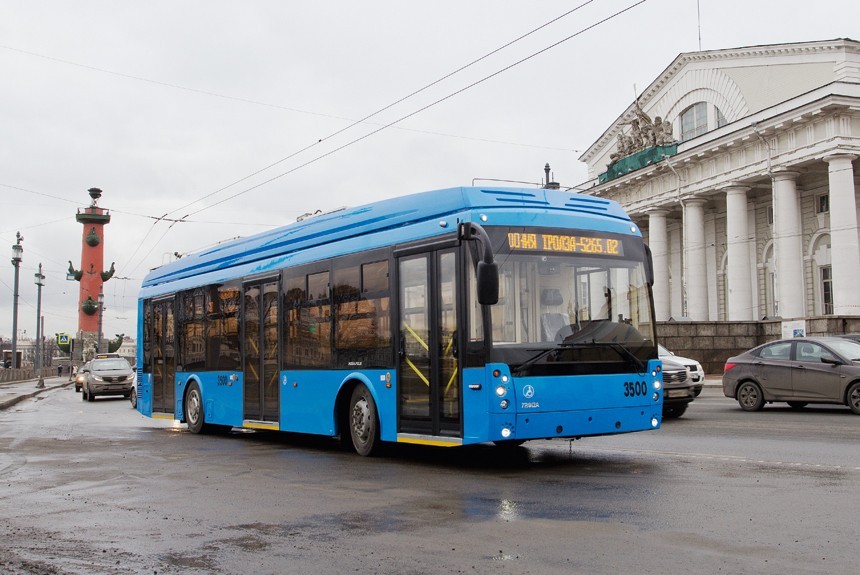 Троллейаккубус: что будет, если троллейбус скрестить с электробусом? Проверяем в Санкт-Петербурге