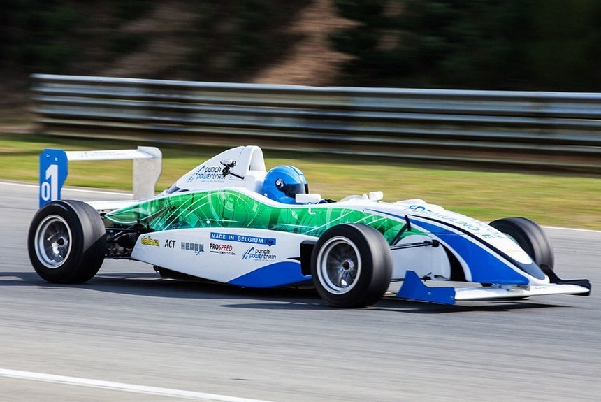 Dallara построила электрическую молодежную «формулу»