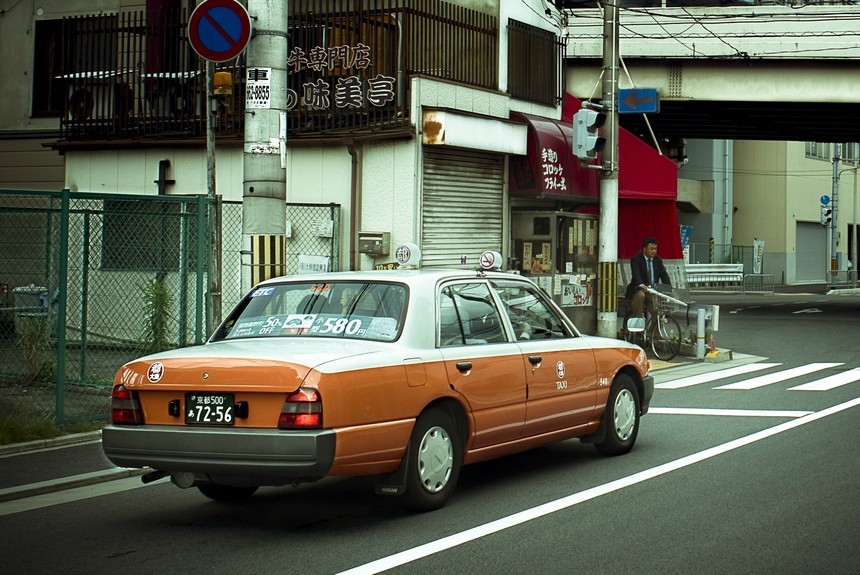 Японским таксистам запретили разговаривать с клиентами