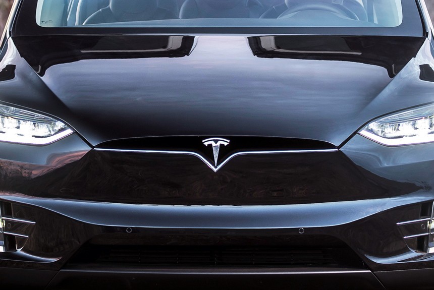 Tesla подготовит дальнобойный тягач, пикап и спорткар
