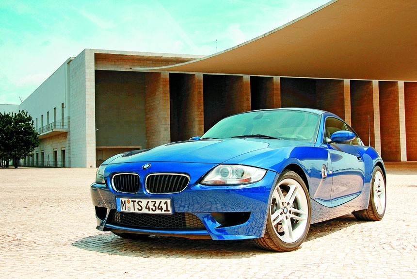 Леонид Голованов поездил в Португалии на новом BMW Z4 M Coupe: тесном, гулком... потрясающем!