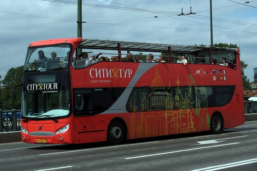Два этажа и чистый выхлоп: представлен экскурсионный автобус-гибрид UNVI