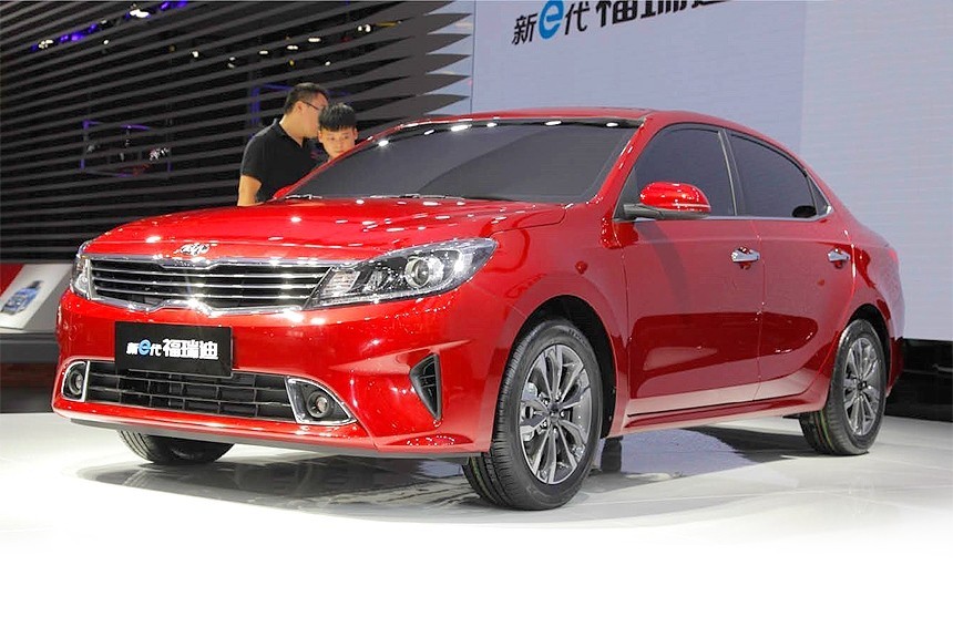 Совсем другой Kia Forte: в Китае представлен седан нового поколения