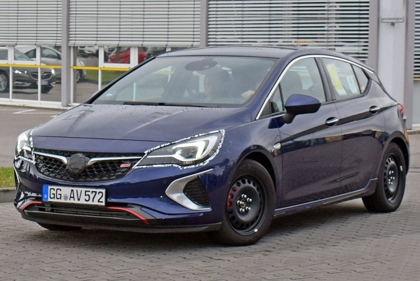 «Подогретый» хэтчбек Opel Astra GSi — уже совсем скоро