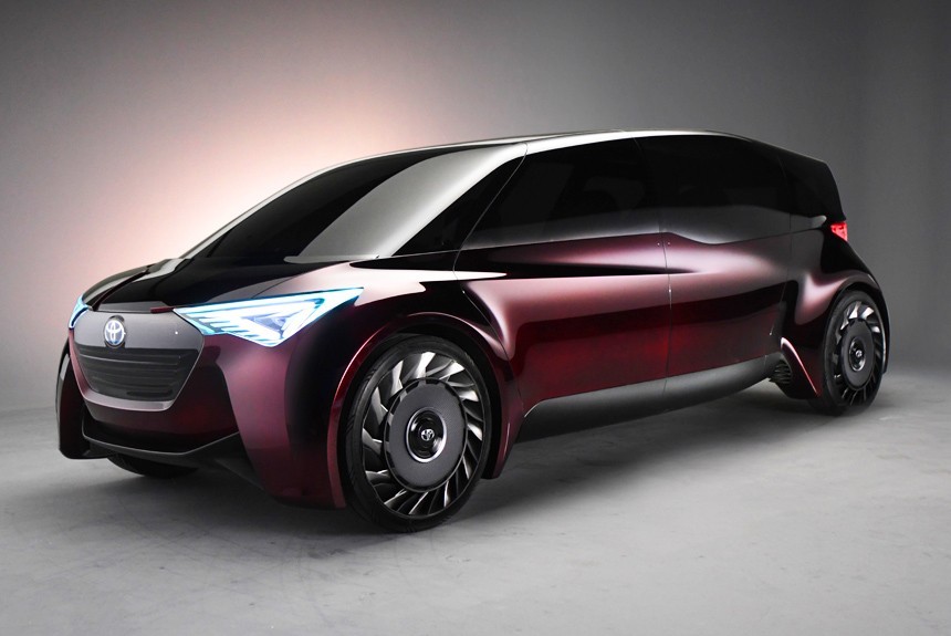 Toyota Fine-Comfort Ride: бизнесвэн будущего?