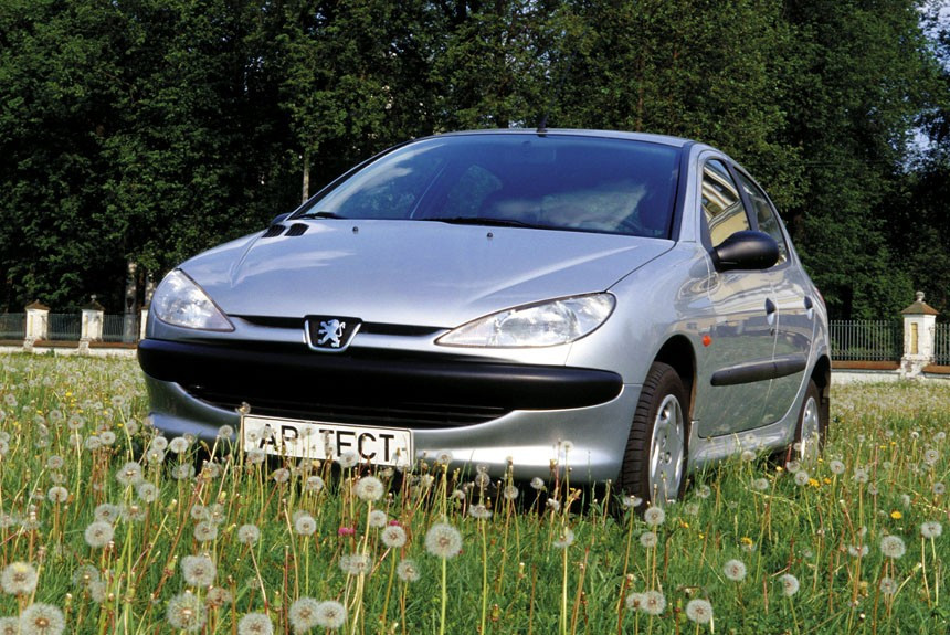 Длительные испытания редакционного хэтчбека Peugeot 206: первые 3000 км 