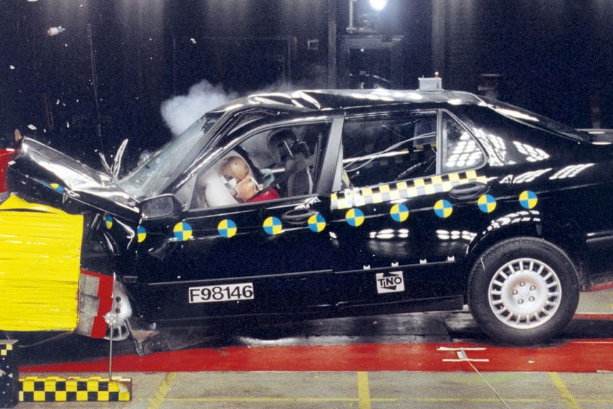 Рейтинг безопасности: седаны класса E. Краш-тесты EuroNCAP 1999 года
