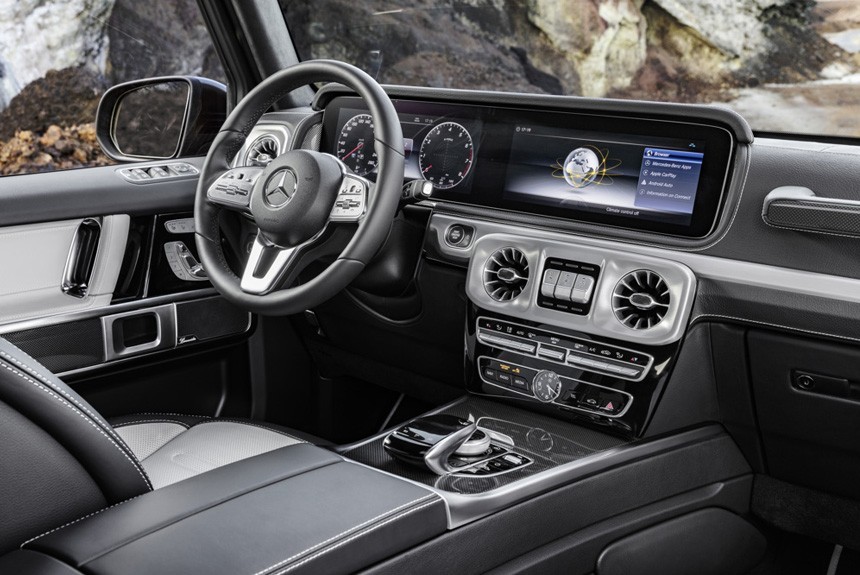 Новый Mercedes G-класса: представлен интерьер