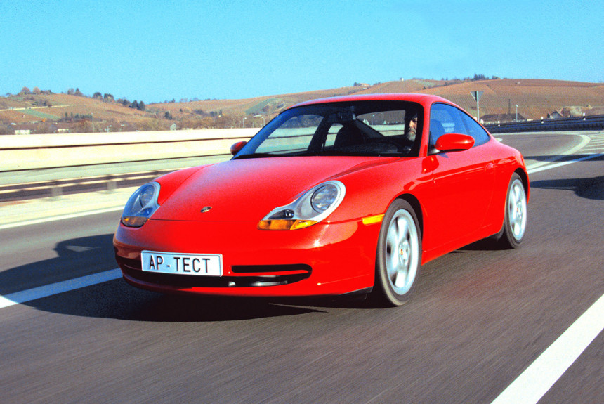 Совершенство №911: штурмуем немецкие автобаны на новом Porsche 911 Carrera