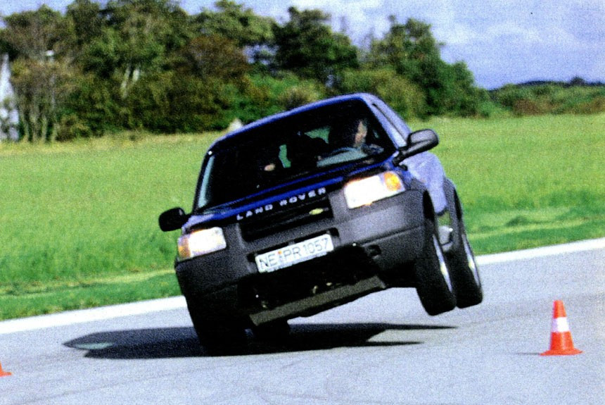 Как проходил «лосиный» тест кандидатов на звание «Автомобиля 1998 года»?