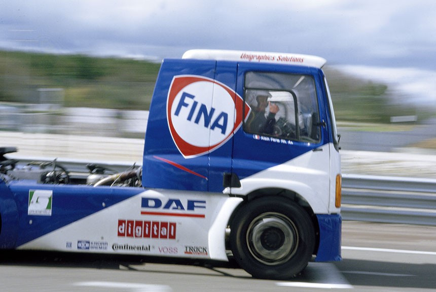 Гоночная команда DAF в преддверии сезона-98 чемпионата Европы по трак-рейсингу